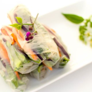 Get a Step by Step Guide to Rolling FreshSpring Rolls so that you can get it perfect, every single time. These are an easy and delicious way to get in 2+ servings of veggies a day! | @EmKyleNutrition