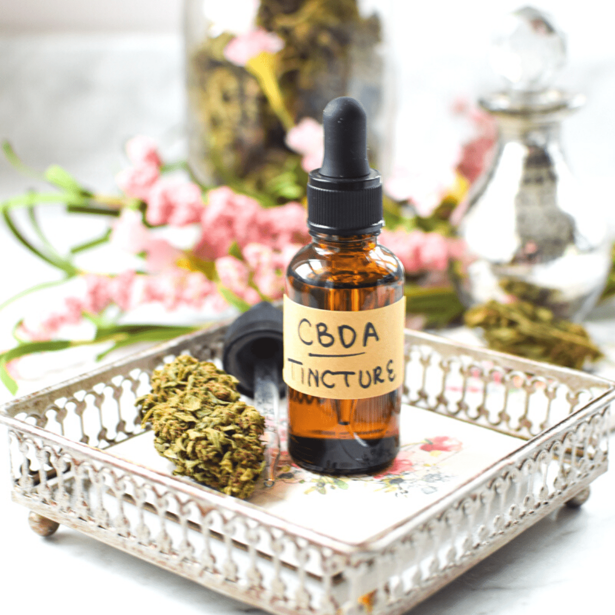 How To Use A Cannabis Tincture: Step-by-Step Guide » Emily Kyle, MS, RDN