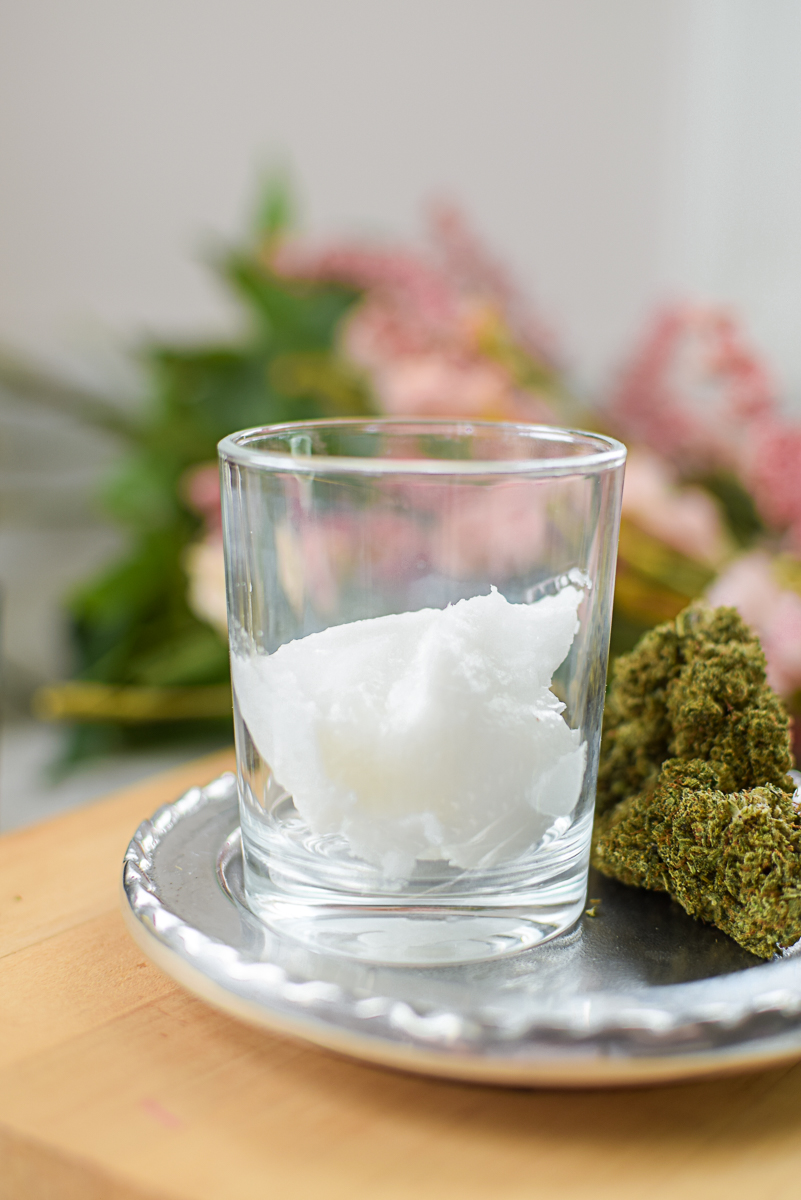 A picture of coconut oil.