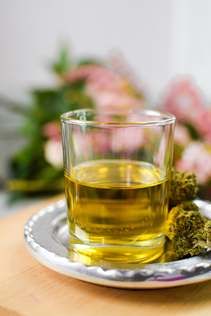 A picture of olive oil.